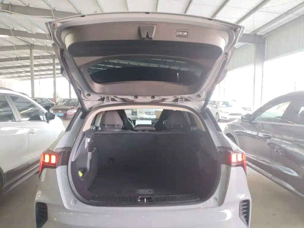 Lynk & Co 06 EM-P 2022 2022 PHEV 84KM Range Pro