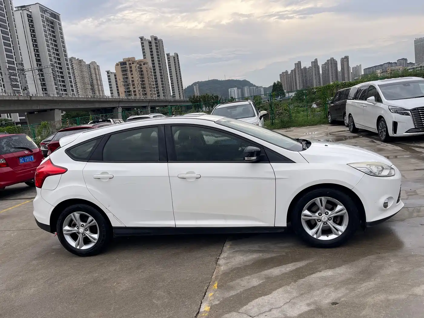 Фото 4 - Ford Focus
