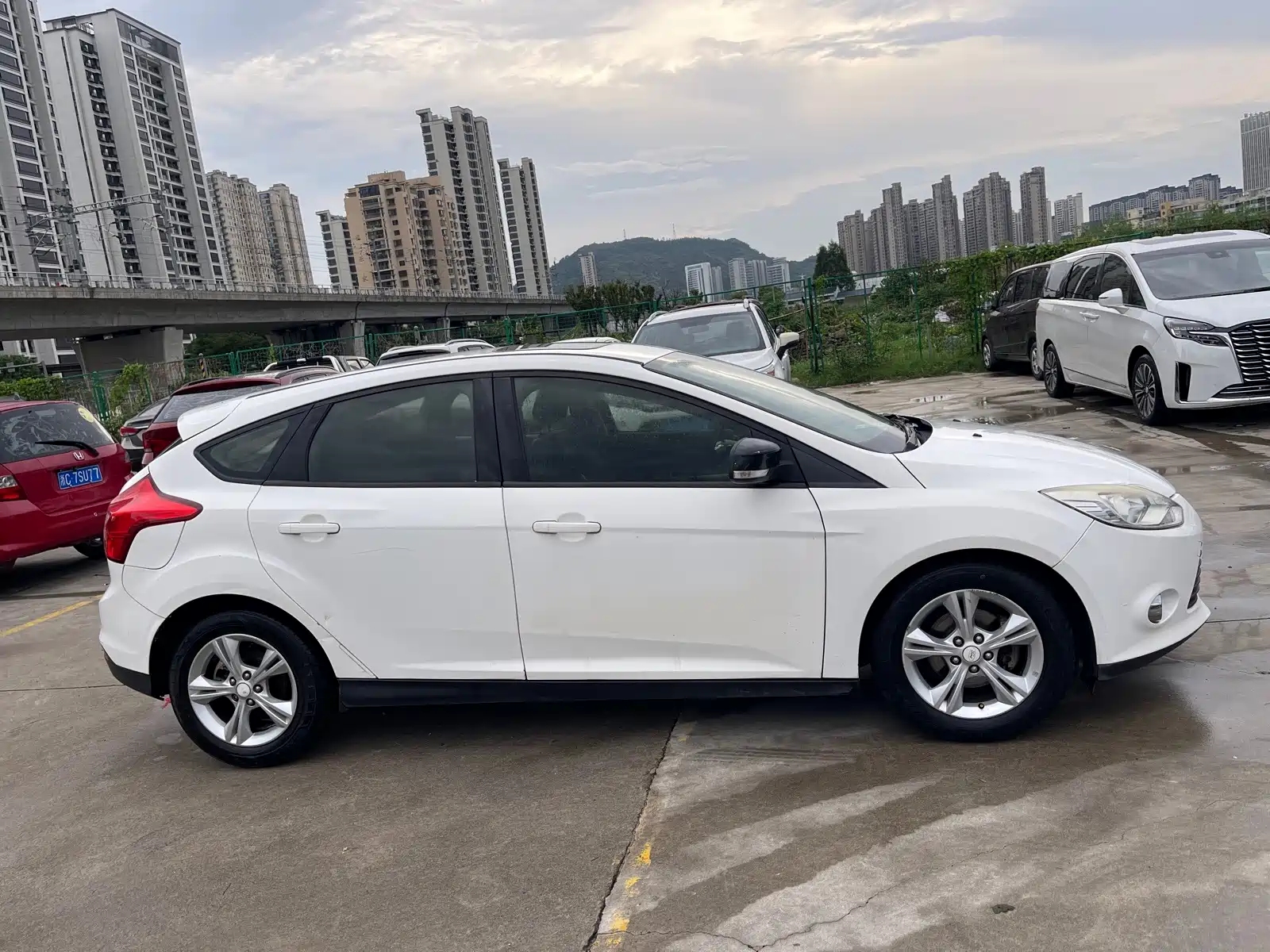 Фото 4 - Ford Focus