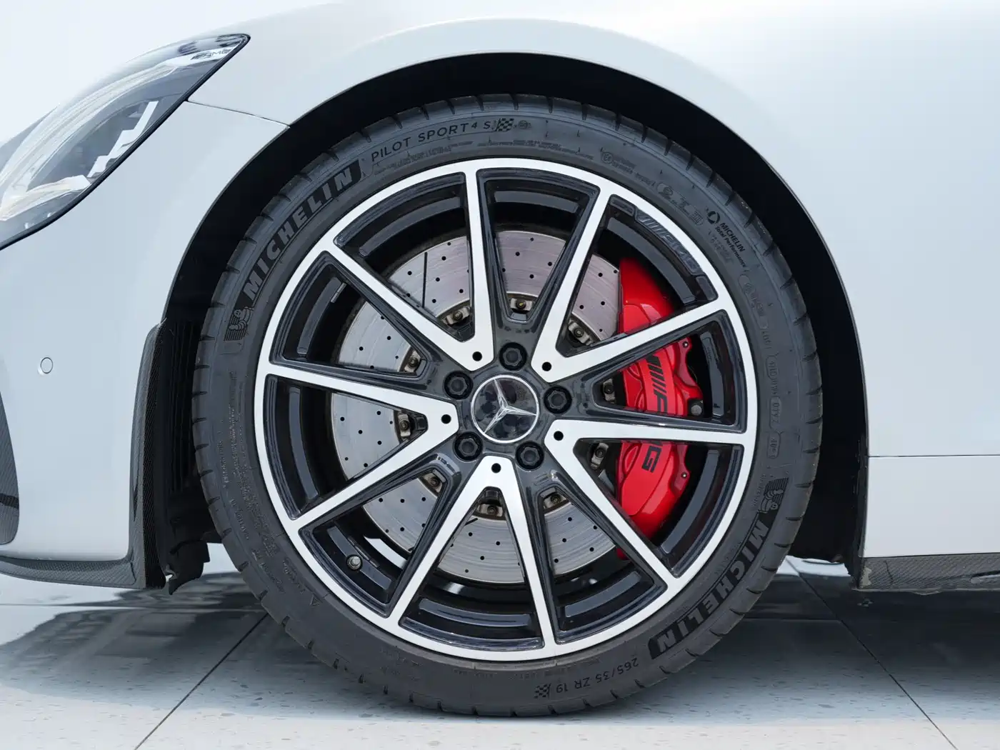 Mercedes-Benz AMG GT 2019 AMG GT S фото 8