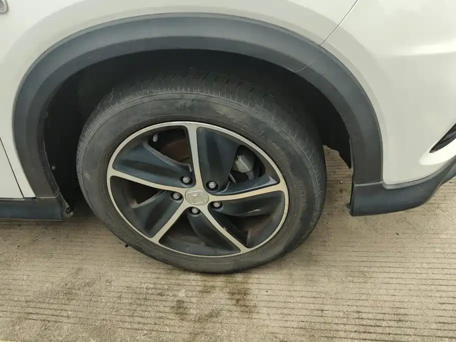 Фото 6 - Honda Vezel