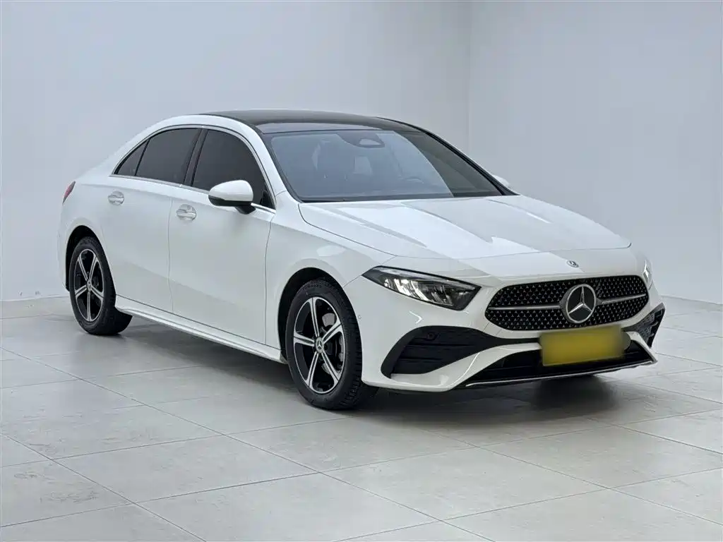 Mercedes-Benz A-Class 2023 A 200 L Fashion фото 23