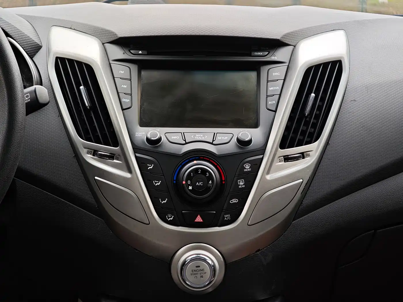 Hyundai Veloster 2012 1.6L Automatic Luxury Edition фото 22