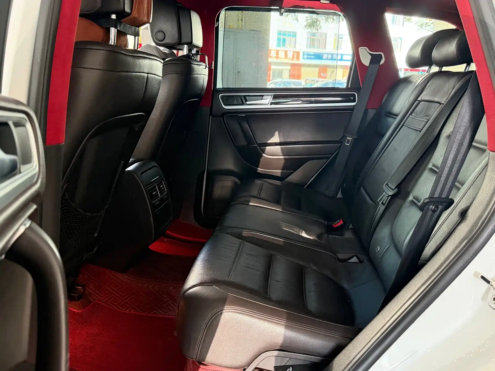 Фото 7 - Volkswagen Touareg