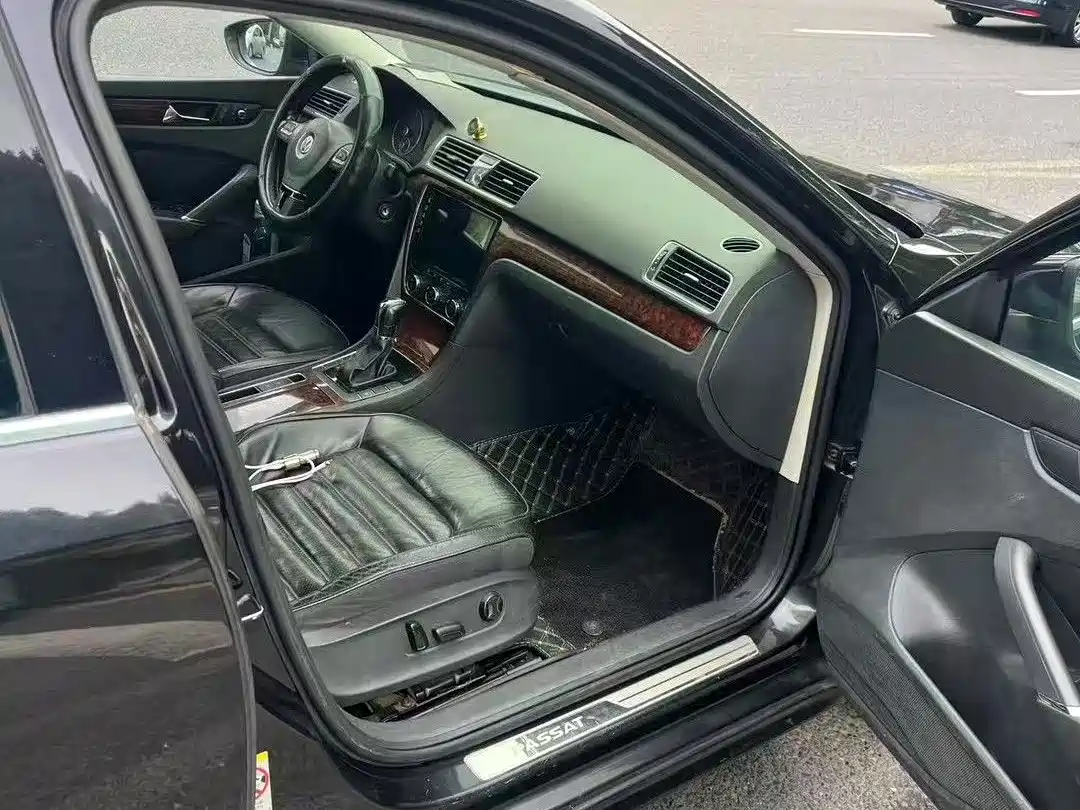 Volkswagen Passat 2011 2011 1.8TSI Automatic Premium Edition