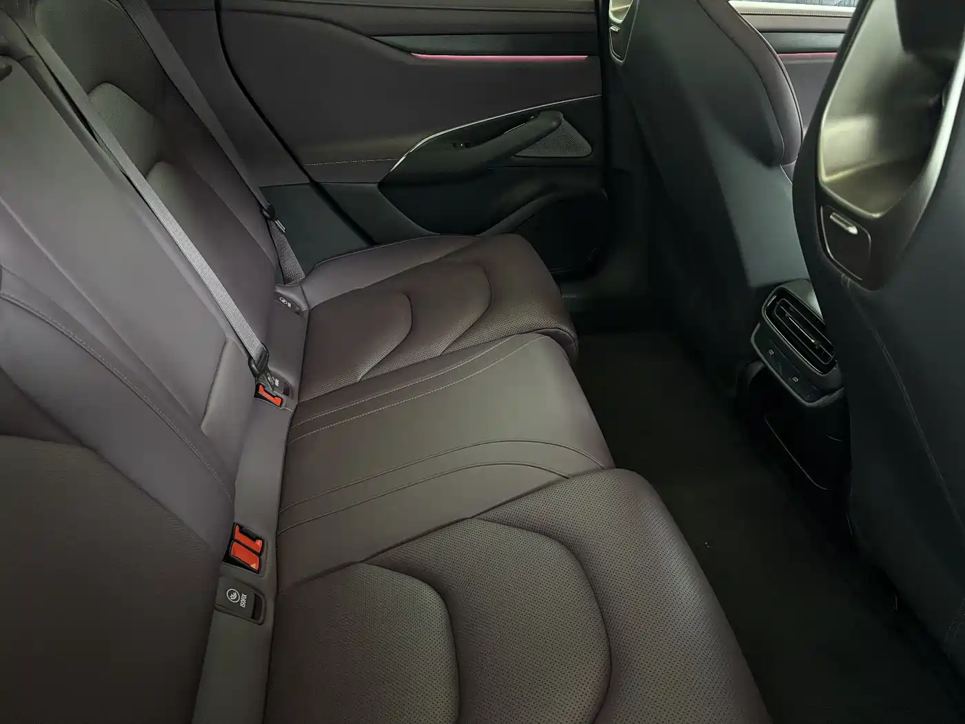 Xiaomi Auto Xiaomi SU7 2024 AWD Extended Range Advanced Smart Driving Max Edition фото 10