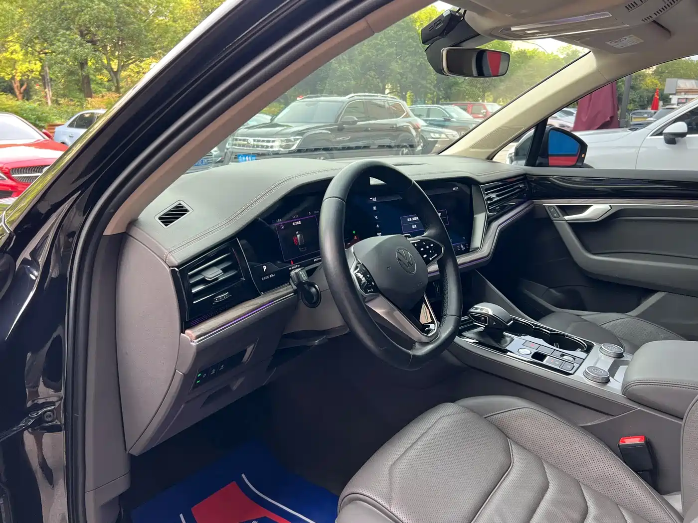 Volkswagen Touareg 2022 2021 2.0TSI R-Line