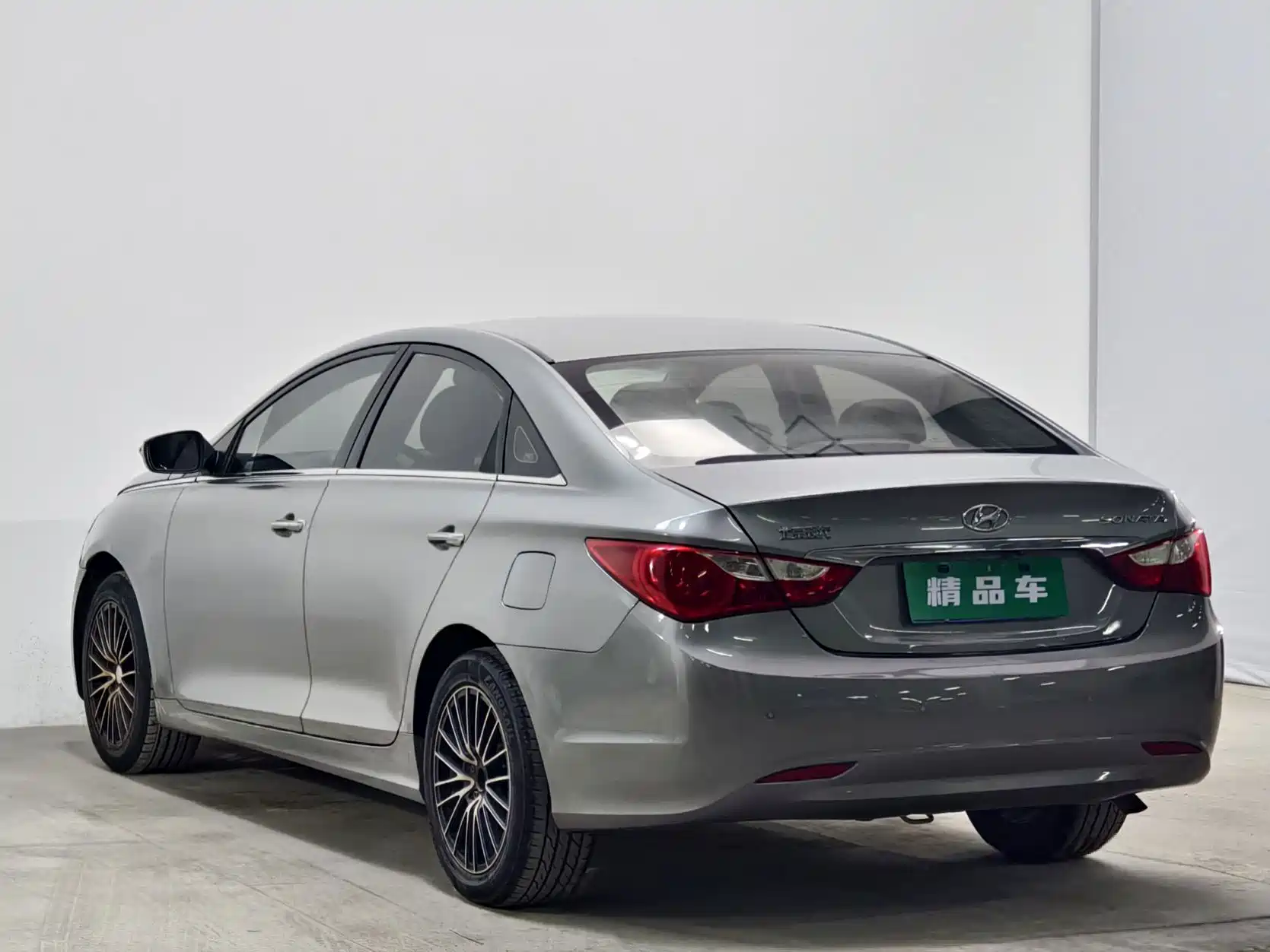 Фото 6 - Hyundai Sonata