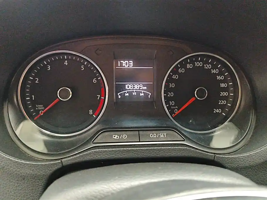 Volkswagen Polo 2016 1.6L Automatic Comfort фото 14