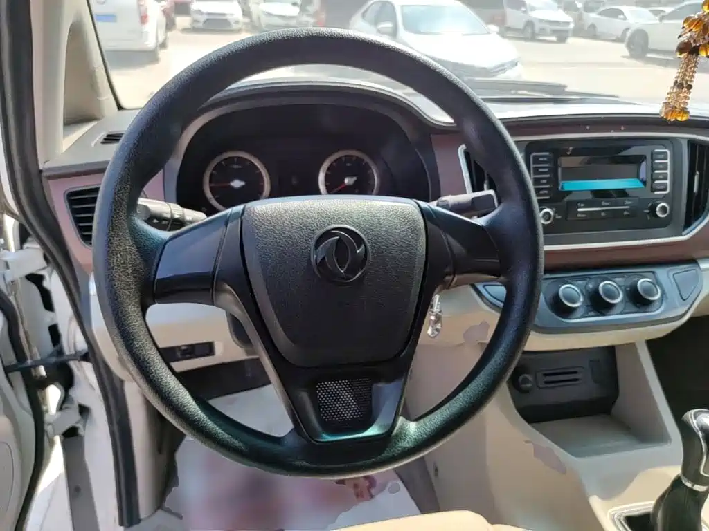Photo 11 - Dongfeng Fengxing Lingzhi