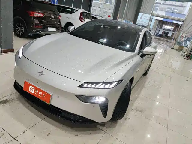 Dongfeng Yipai eπ007 2025