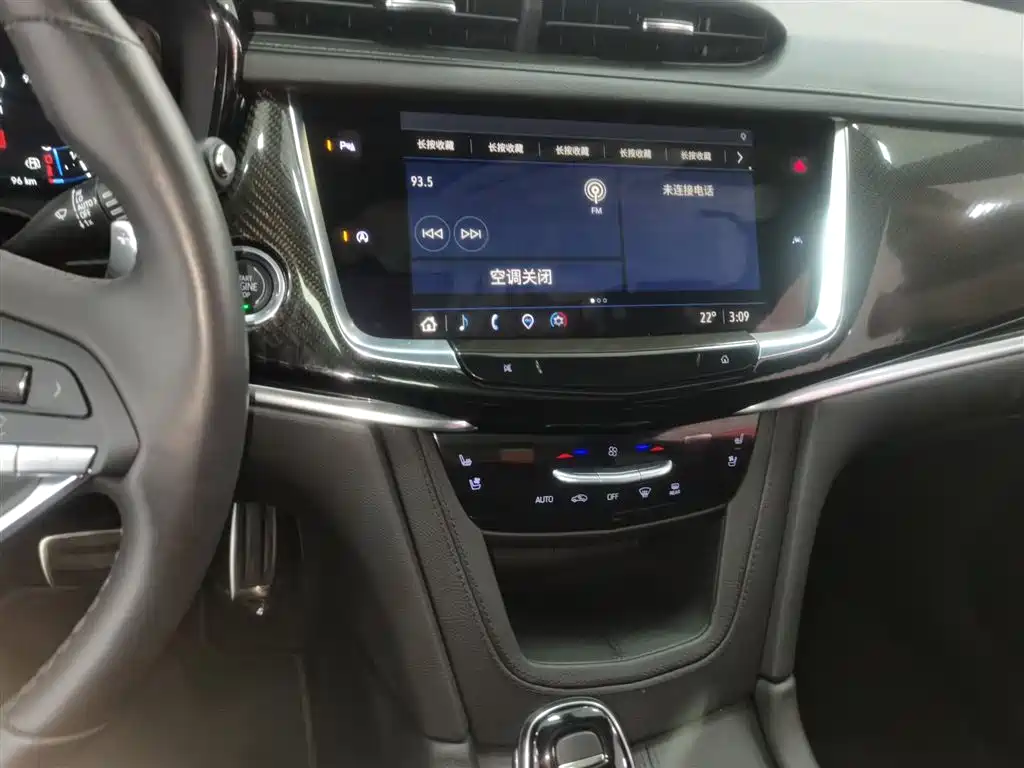 CADILLAC XT6