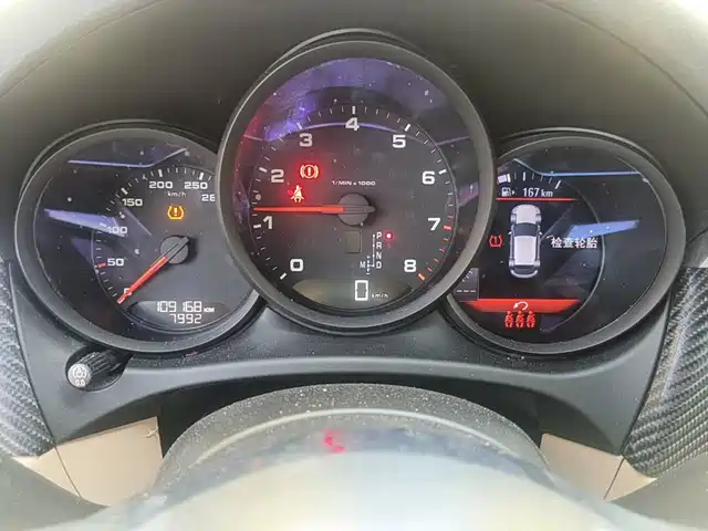 Porsche Macan 2018 Macan 2.0T — фото 4