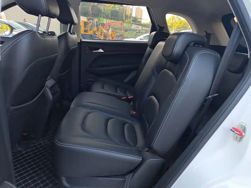 Baojun 530 2020 2020 1.5T Manual Luxury 7-seater