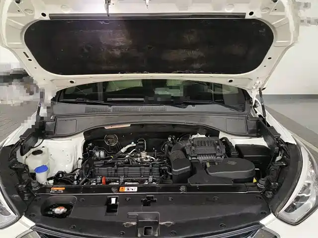 Hyundai Santa Fe 2013 Facelift 2.4L Automatic 4WD Premium — фото 3