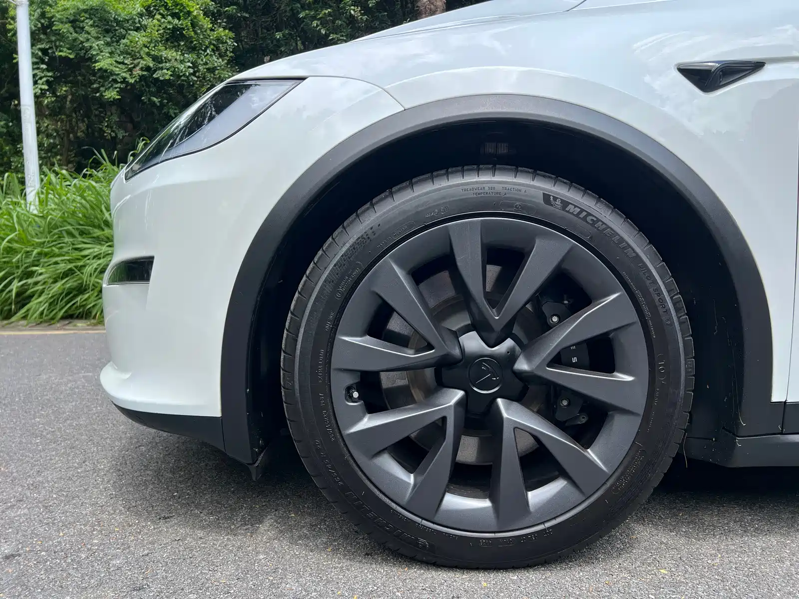 Фото 8 - Tesla Model X