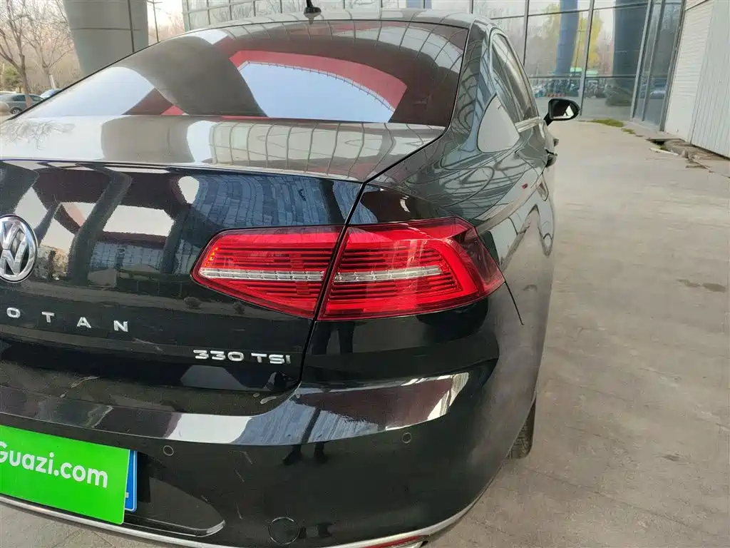 Volkswagen Magotan 2019 330TSI DSG Luxury Class China VI фото 8