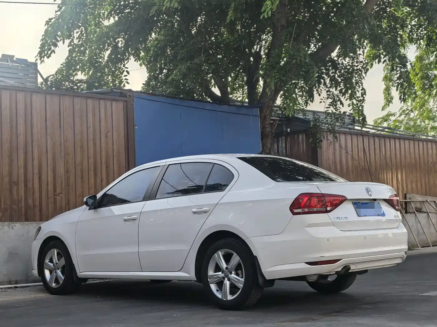 Volkswagen Lavida 2017 1.6L Automatic Trend Edition фото 9