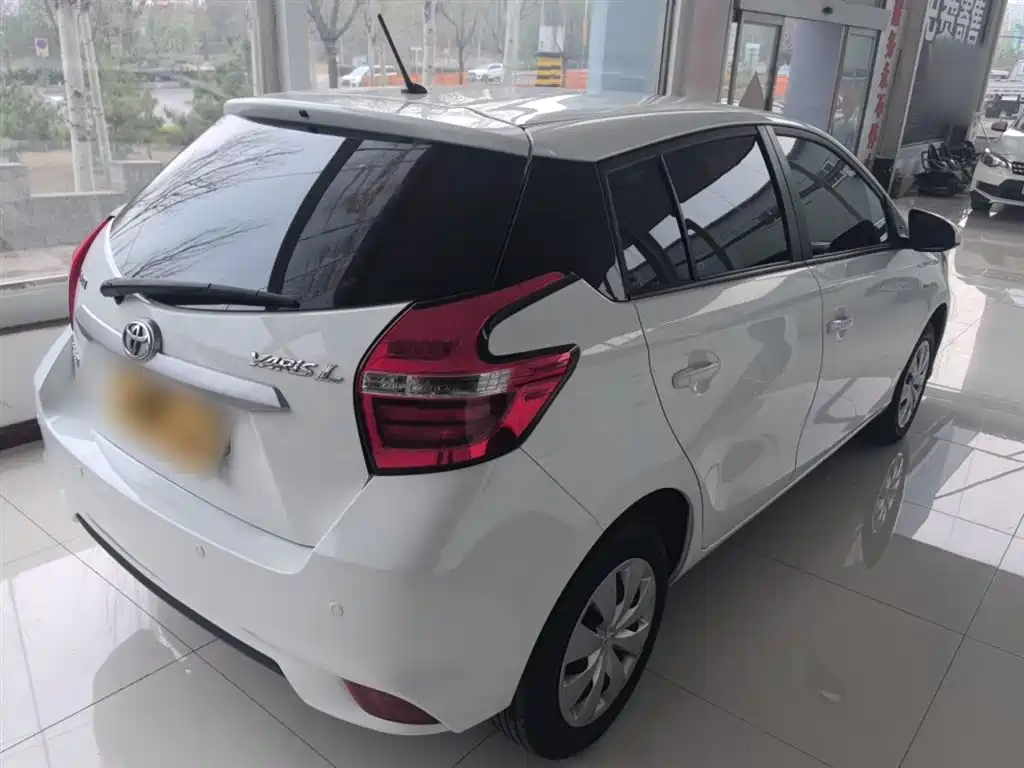 Toyota YARiS L Zhi Xuan 2021 1.5L CVT Leading Edition фото 7
