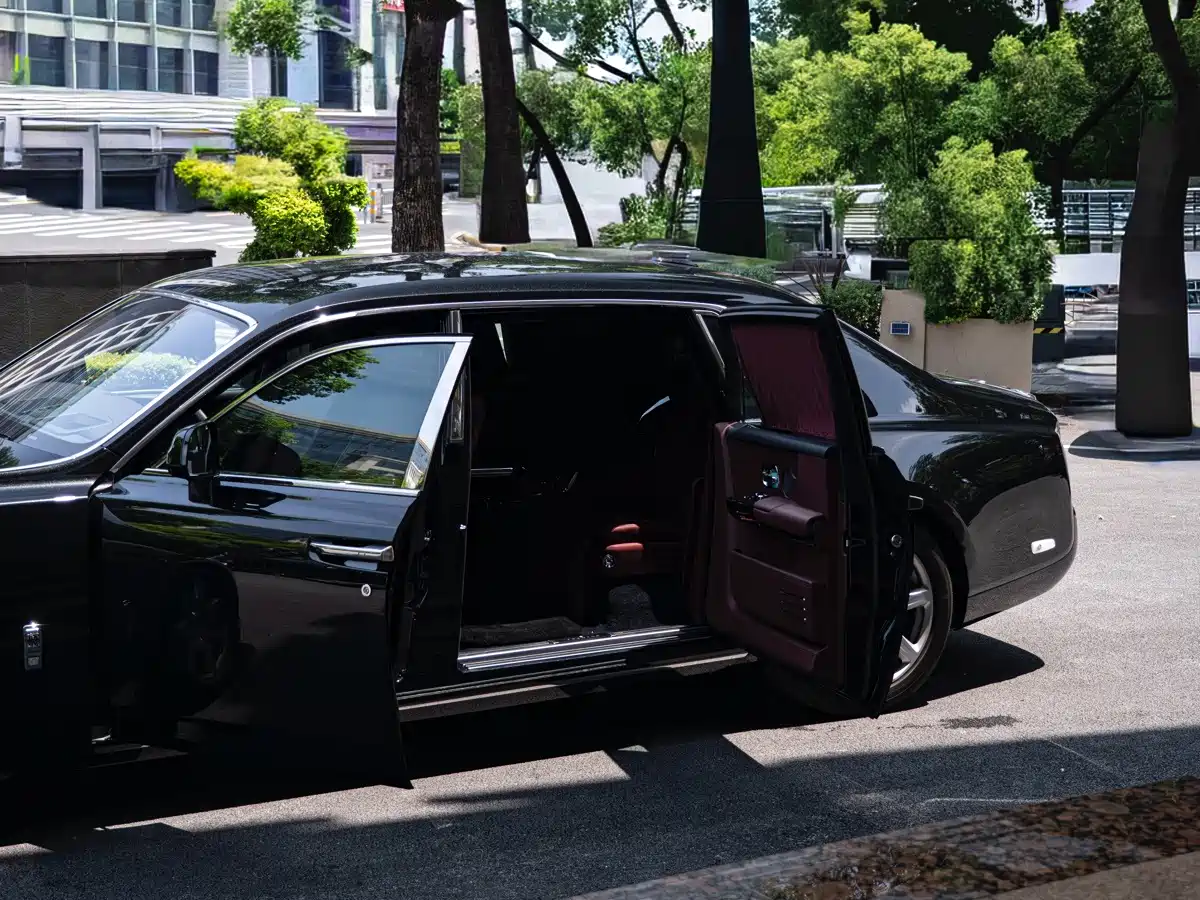 Фото 8 - Rolls-Royce Phantom