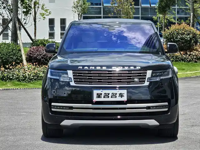  Land Rover Range Rover 2023 3.0 L6 360PS Golden Age Edition
