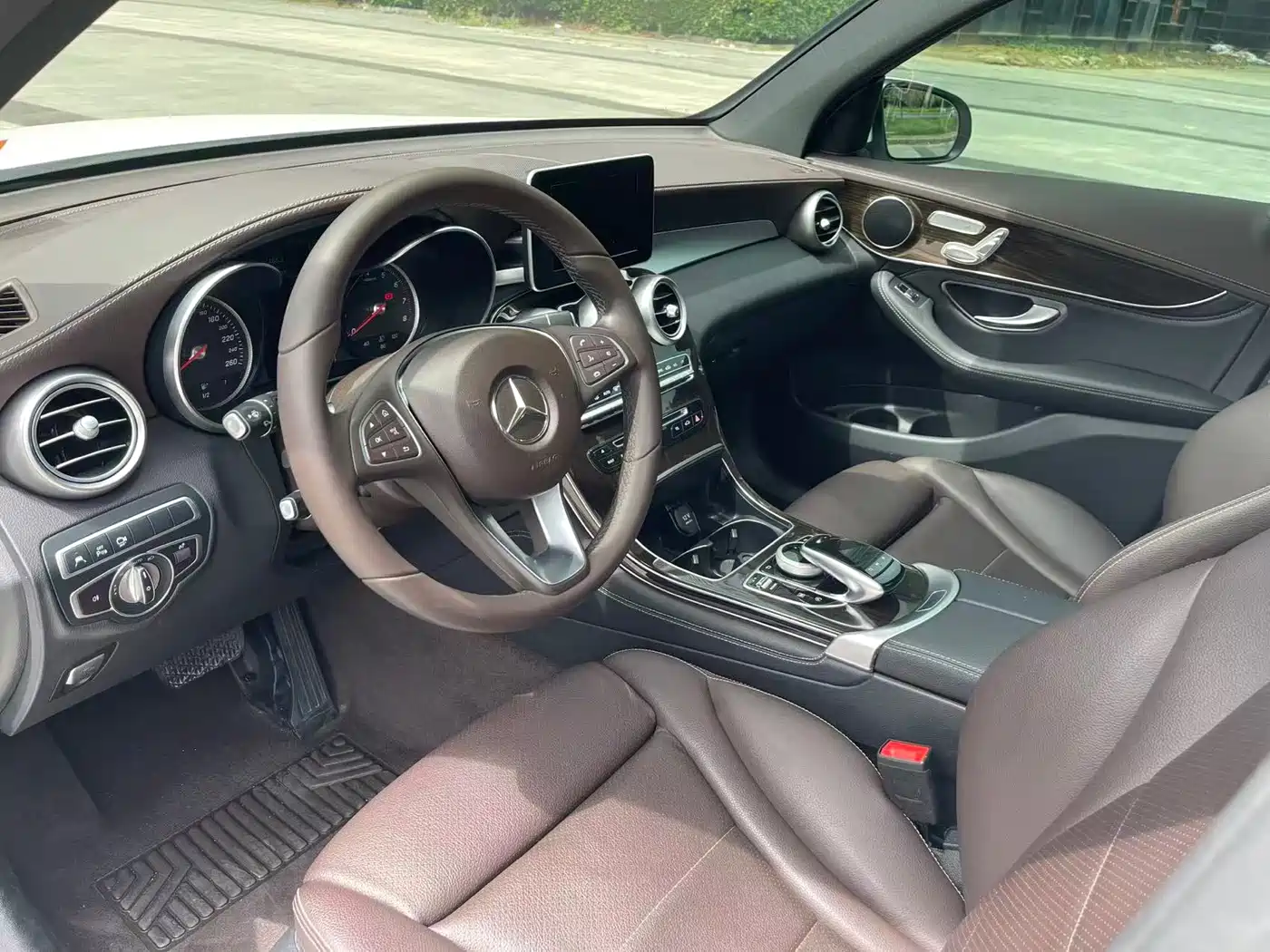 Mercedes-Benz GLC 2019 GLC 260 L 4MATIC Luxury фото 9