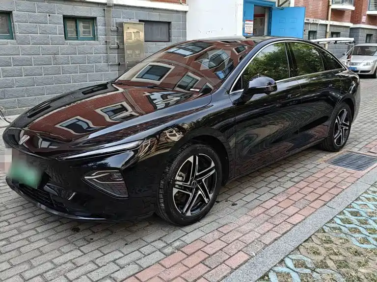 Фото 1 - Roewe D7