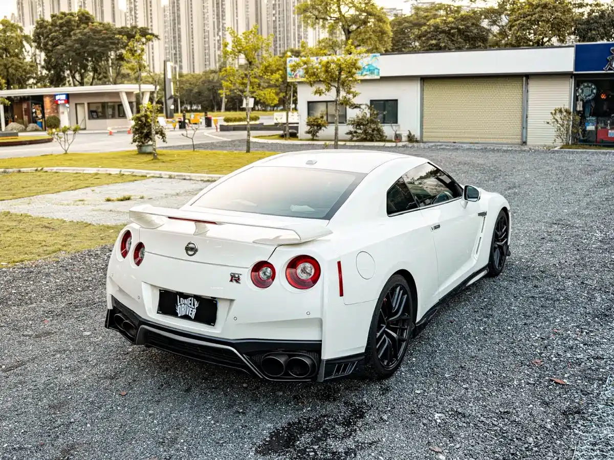 Nissan GT-R 2017 3.8T Flagship Edition фото 22