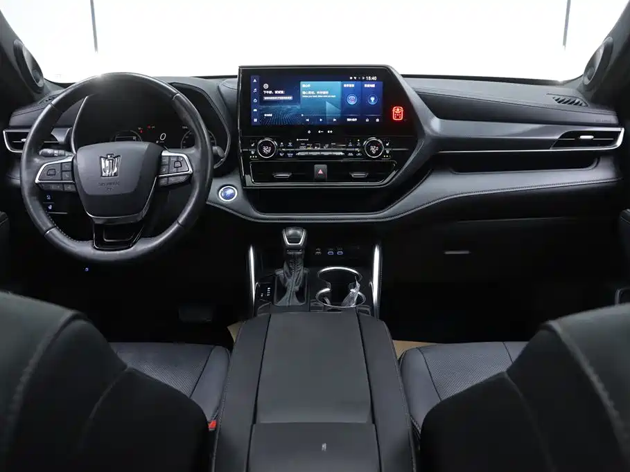 Toyota Crown Kluger 2021 2.5L HEV AWD Flagship Edition фото 27