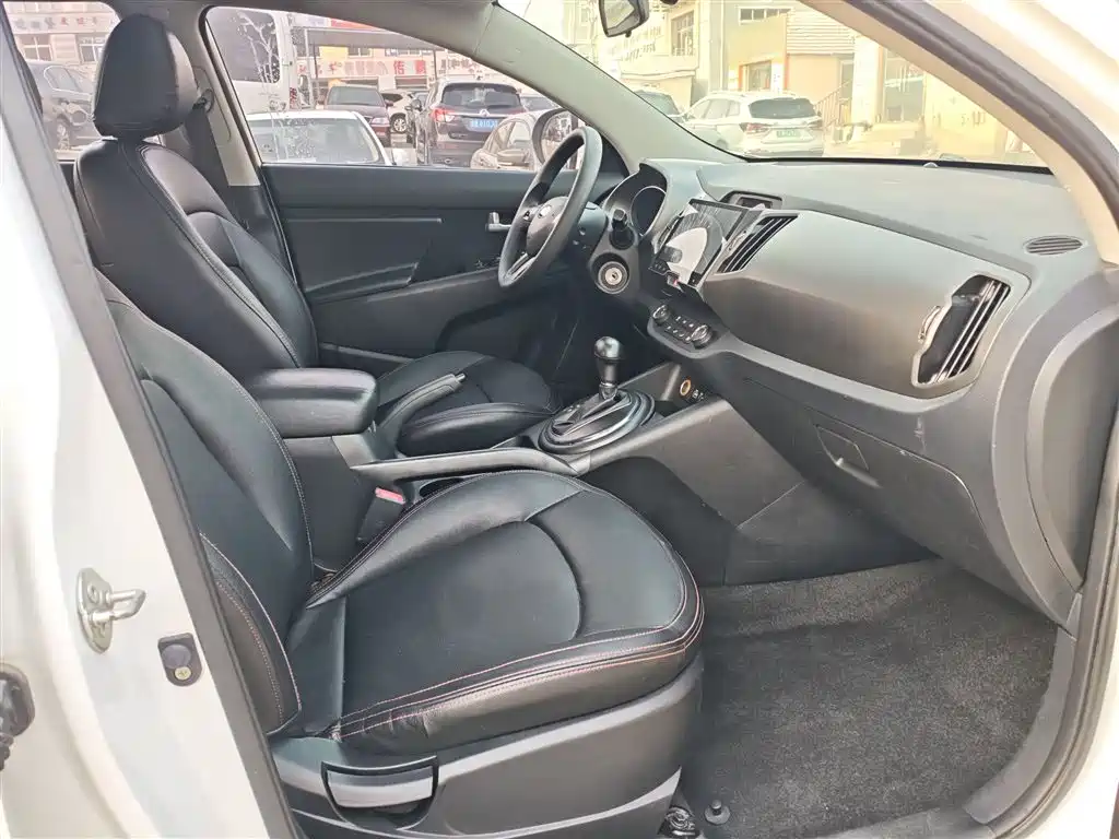 Kia Sportage 2016 2.0L Automatic 2WD GL фото 20