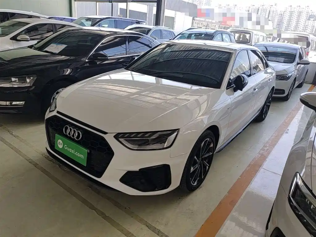 Audi A4L 2023 40 TFSI Luxury Sport