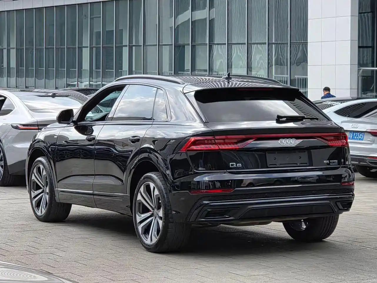 Audi Q8 2020 2019 55 TFSI Premium Dynamic