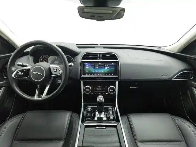 Jaguar XEL 2020 2.0T 200PS S Progressive Elegance Edition — фото 5