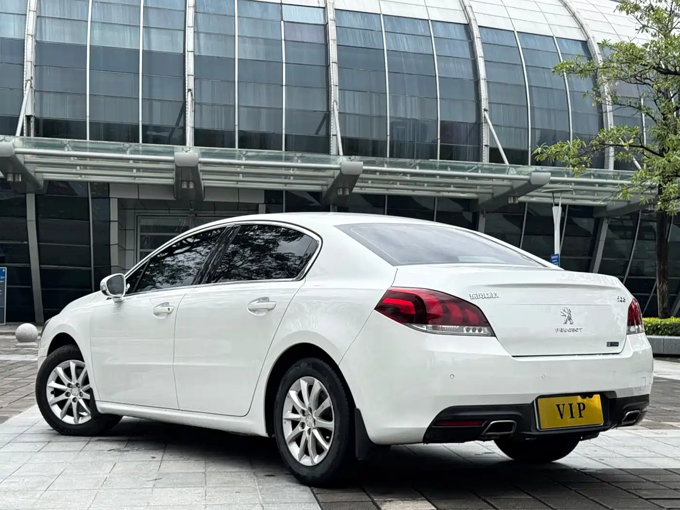 Peugeot 508 2015 1.6THP Auto Comfort Edition фото 22