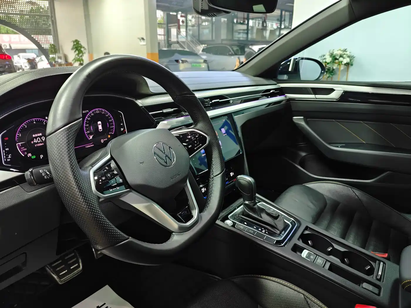 Volkswagen FAW-Volkswagen CC 2021 380TSI Eye-catching Edition 30th Anniversary фото 7