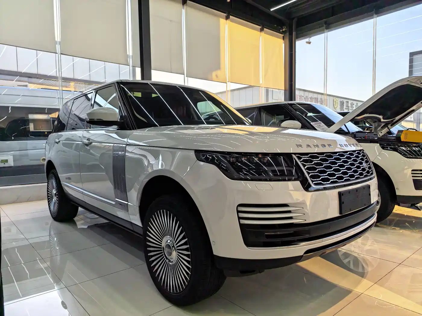 Land Rover Range Rover 2018 3.0 SC V6 Vogue SE Genesis Extended Edition