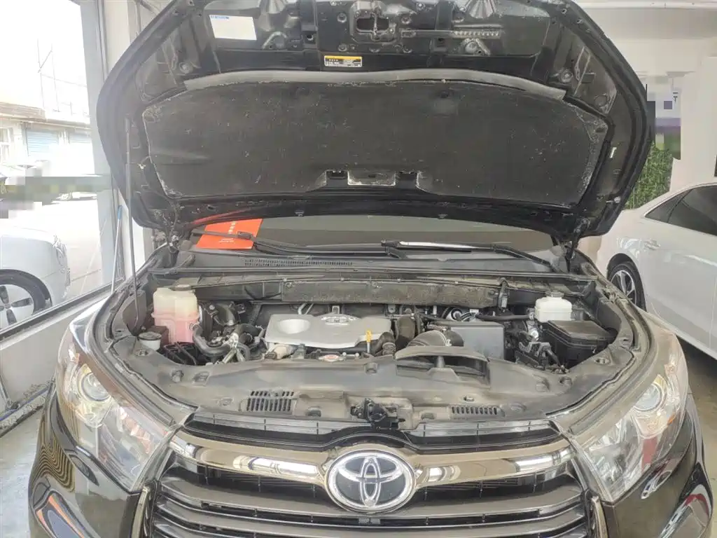 Toyota Highlander 2017 2.0T 4WD Gloss Black Limited Edition фото 20