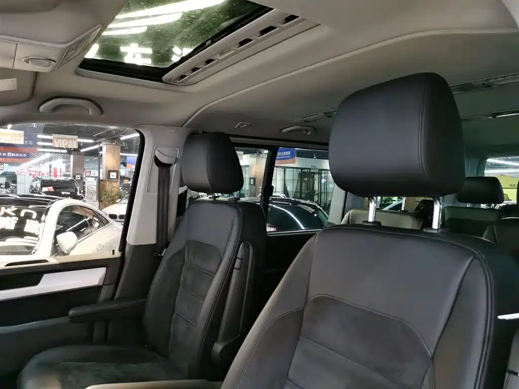 Volkswagen Multivan 2017 2.0TSI AWD Premium Edition 7-Seater фото 8