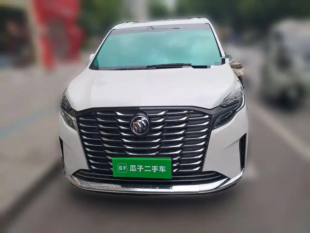 Фото 24 - Buick GL8
