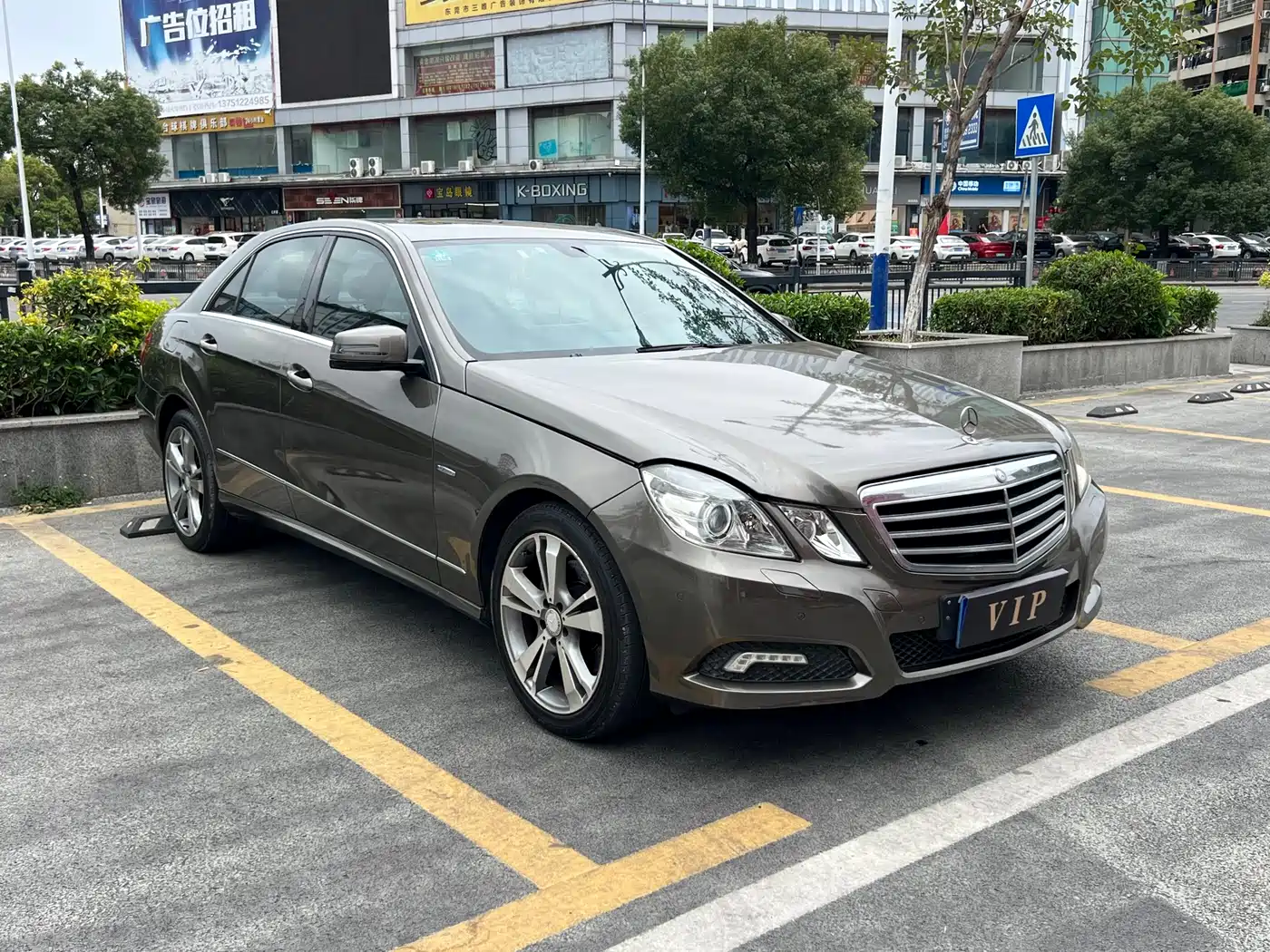 Mercedes-Benz E-Class (Import) 2010 E 260 CGI Fashion фото 3