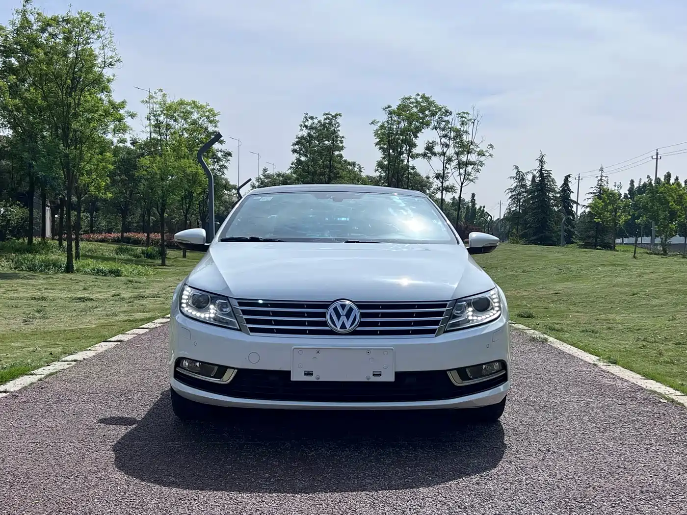 Volkswagen FAW-Volkswagen CC 2018 1.8TSI Luxury фото 2