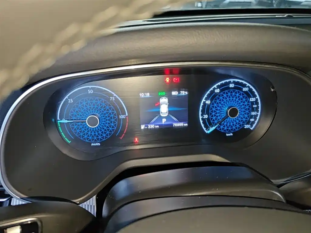 Hongqi E-QM5 2023 Facelift Basic Travel Edition фото 12