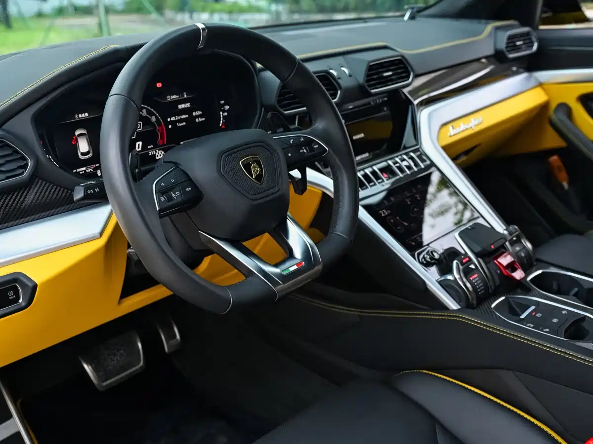 Lamborghini Urus 2024 2023 4.0T V8 S