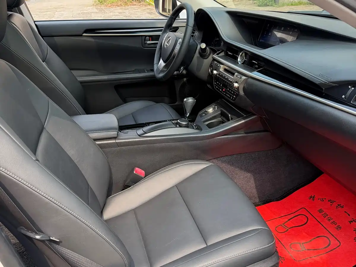 Lexus ES 2013 250 Elite Edition фото 8