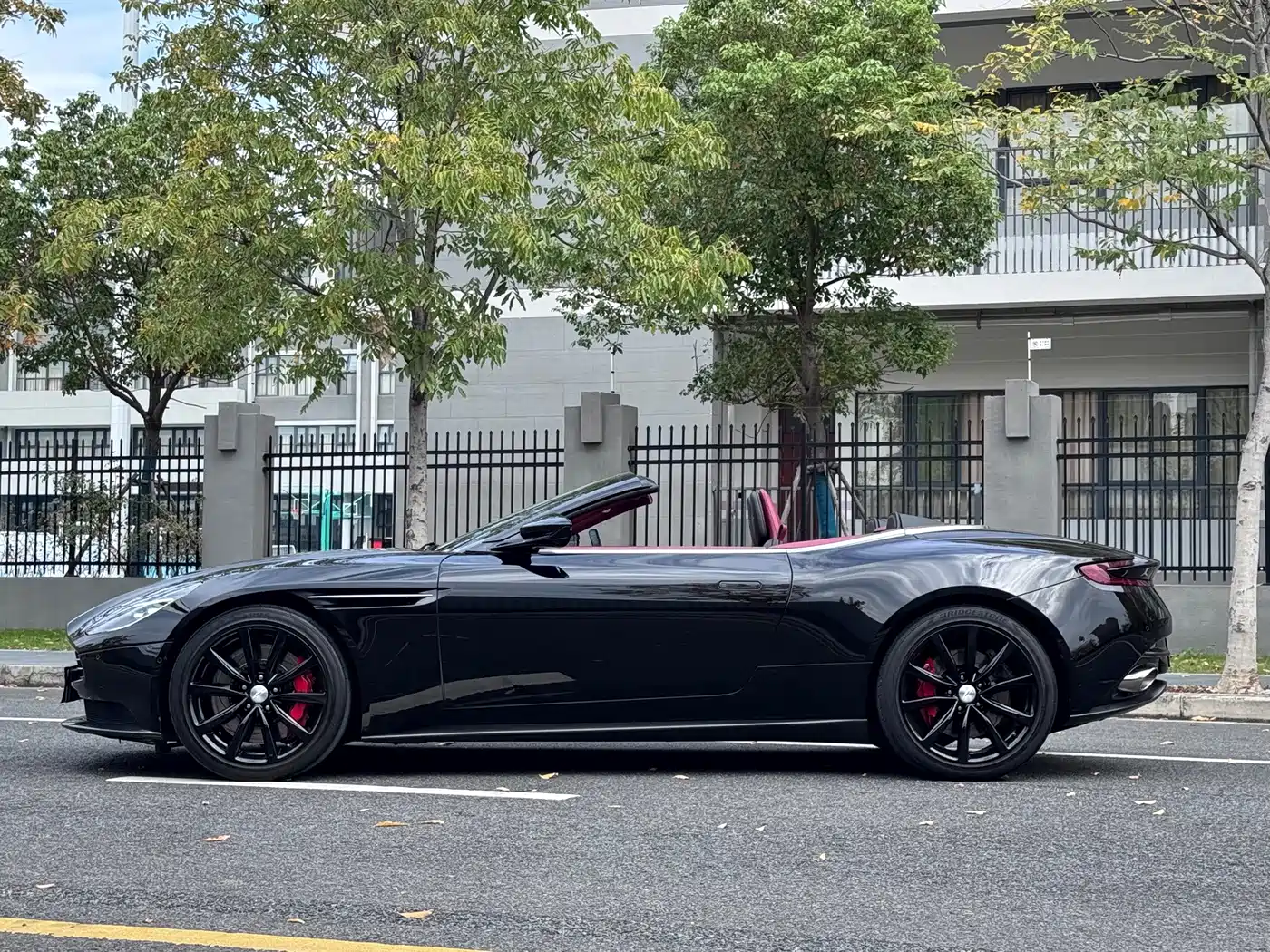 Aston Martin DB11 2019 2019 4.0T V8 Volante