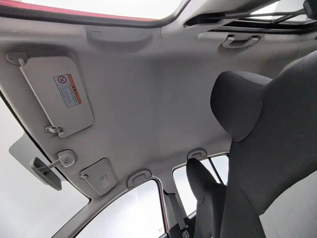 Фото 14 - Suzuki Alto