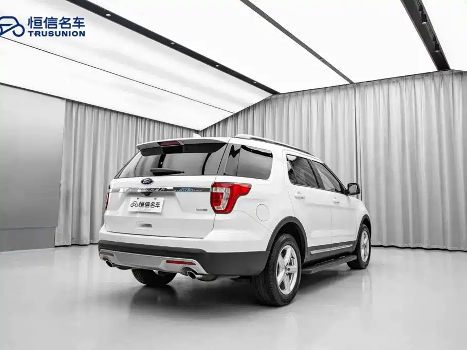Ford Explorer (Import) 2018 2017 2.3T Trend Edition