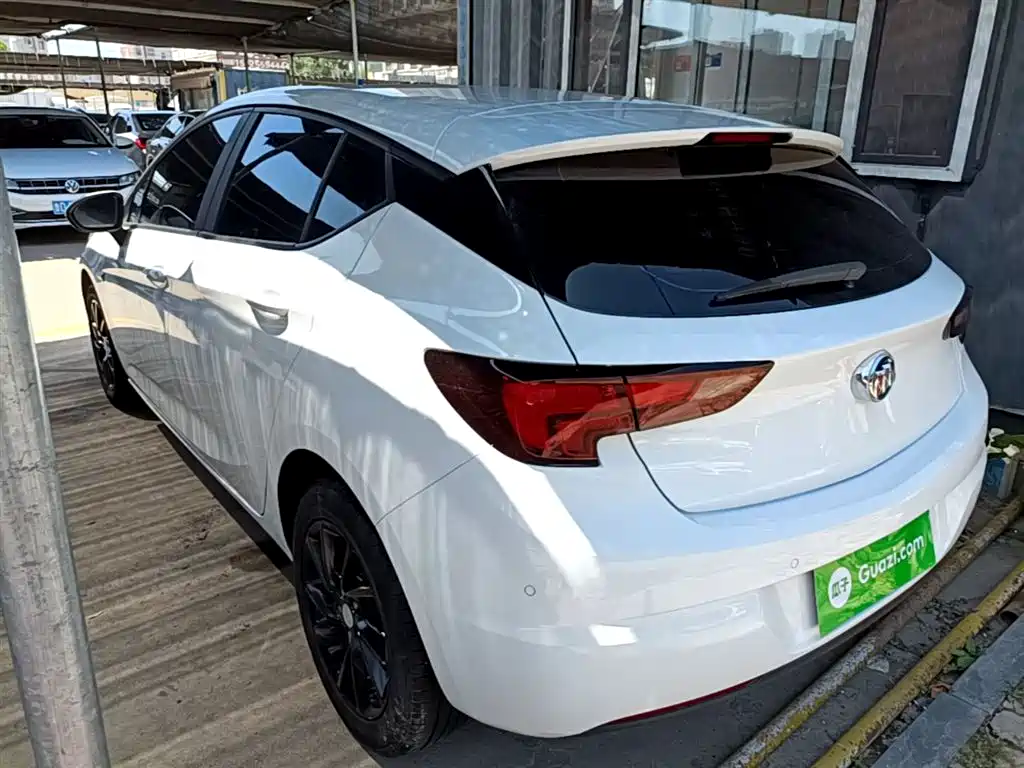 Buick Verano 2019 Hatchback 15S Automatic Progressive фото 5