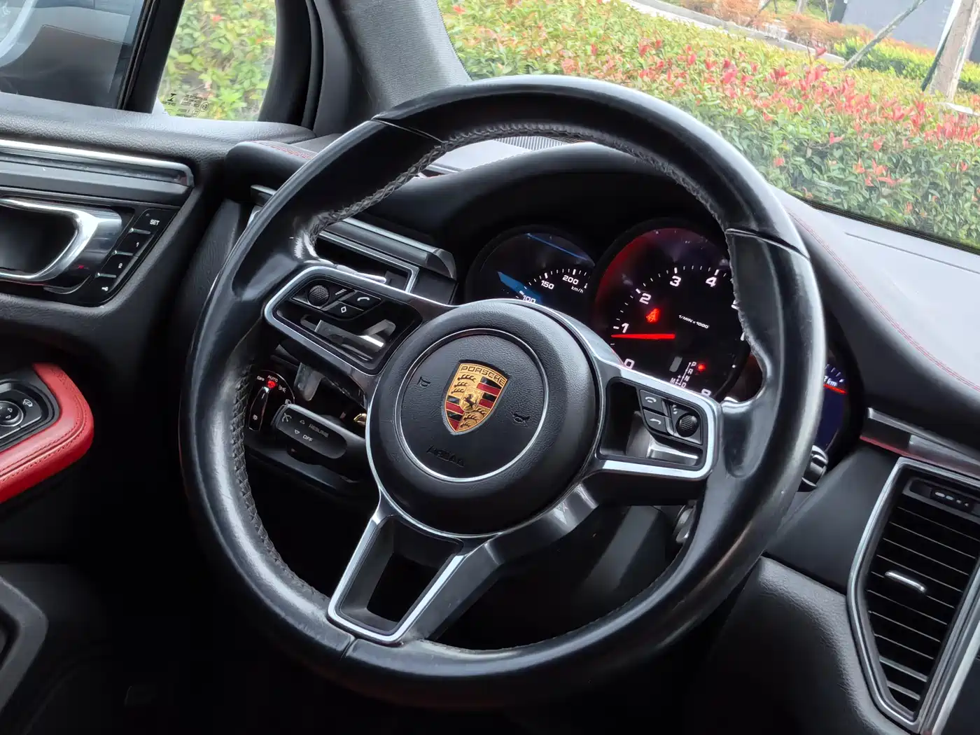 Porsche Macan 2017 Macan 2.0T фото 12