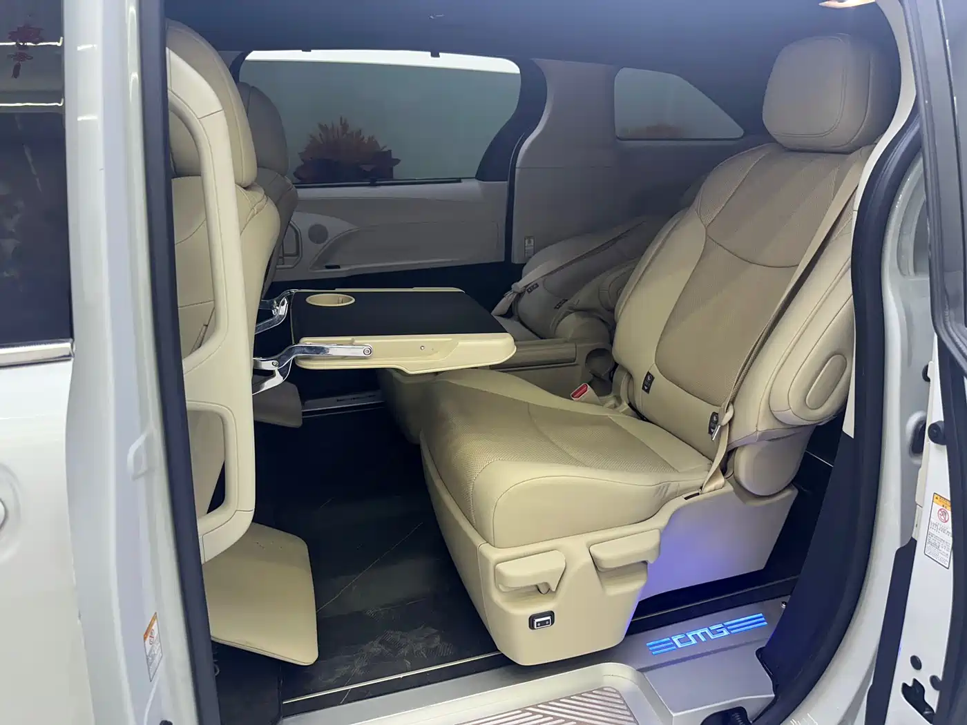Toyota Sienna 2021 2.5L Hybrid Luxury Edition фото 7